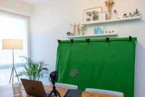 Greenscreen nutzen - Homeoffice-Hintergrund