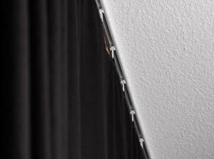 Fotolabor verdunkeln – schwarzer Kalmuck-Vorhang Gardinenröllchen 